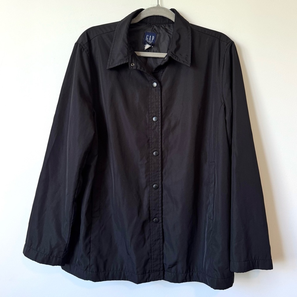 Gap Button Down Rain Shacket In Black - Size Xl - image 1